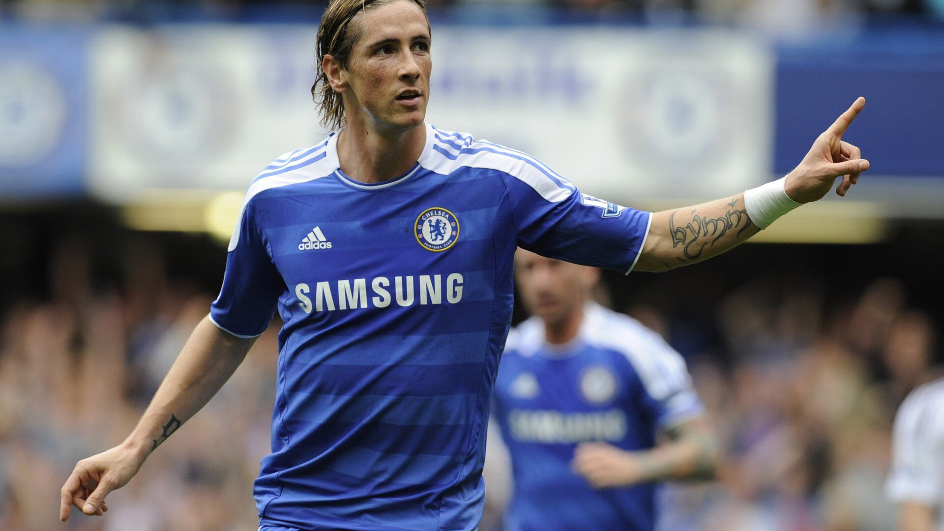 法甲星光璀璨：新星登场引领锋线未来，法甲新赛季宣传片